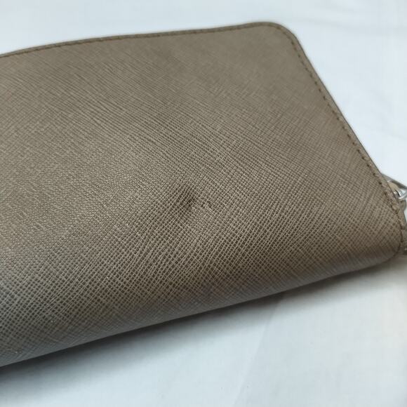 Michael Kors Taupe Gray Leather Zip Around Credit Card ID Window Wallet - Picture 8 of 16